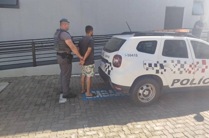 Homem é preso por violência doméstica e descumprimento de medida protetiva em Leme