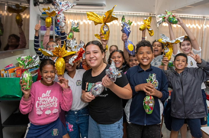 Leme entrega ovos de Páscoa a mais de 11 mil estudantes da rede municipal