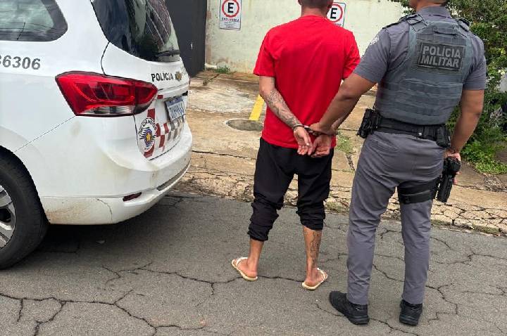 Polícia Militar apreende adolescente com mandado judicial no Fórum de Leme