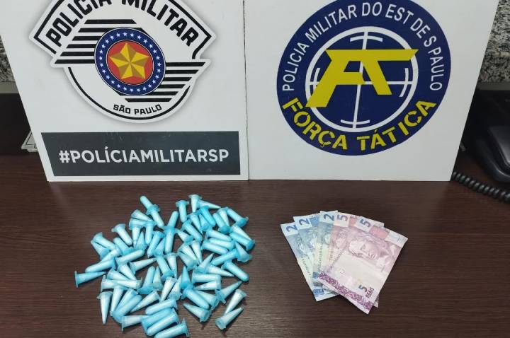 Polícia Militar prende suspeito por tráfico e apreende drogas em Leme