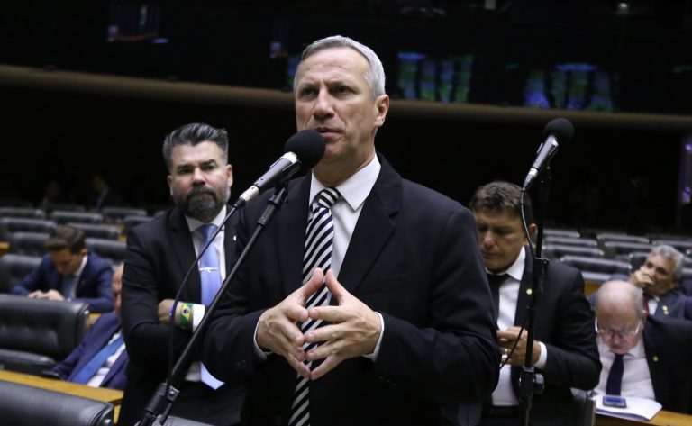 Comissão aprova criação de programa nacional para monitorar e enfrentar violência contra idosos