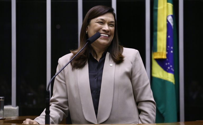 Comissão aprova prioridade para pessoas com deficiência obterem tratamento dentário no SUS