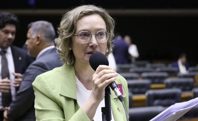 Comissão aprova projeto que permite julgar crime sexual contra vulnerável na cidade da vítima