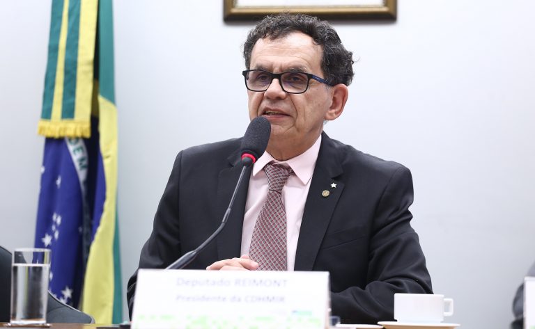 Comissão aprova projeto que prevê regras para proteção a aposentados em operações de crédito