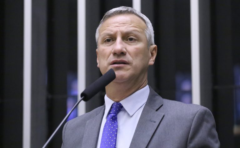 Comissão aprova projeto que regulamenta atuação de informantes policiais