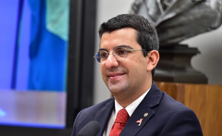 Comissão aprova vacinação de animais domésticos contra doenças transmissíveis a humanos