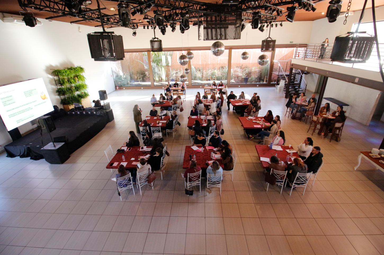 Profissionais de saúde de Leme participam de capacitação para aprimorar atendimento pré-natal