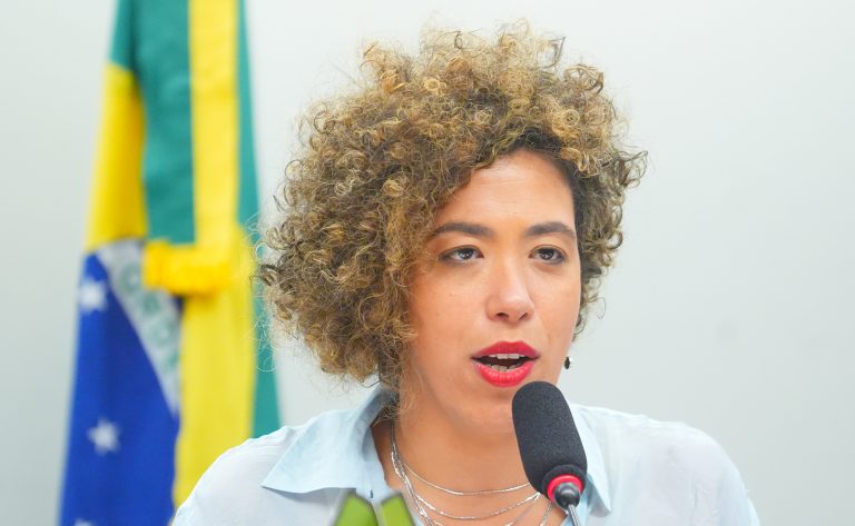 Comissão aprova marco legal para fortalecer o futebol feminino no Brasil