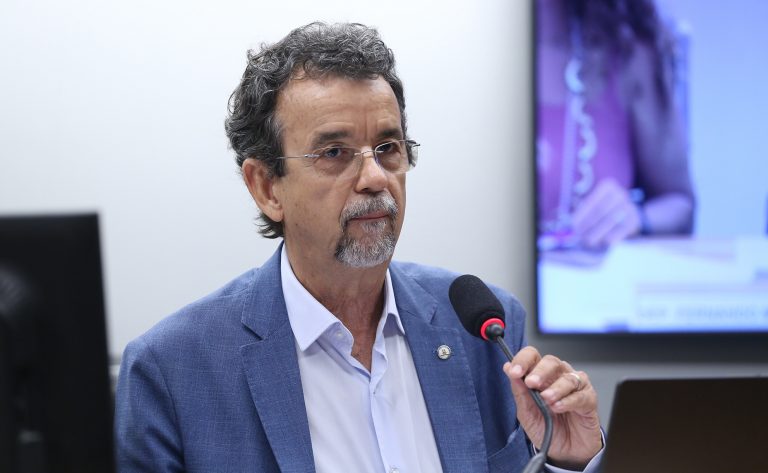 Comissão aprova obrigatoriedade de informar no rótulo quantidade de CO² emitida por produto 