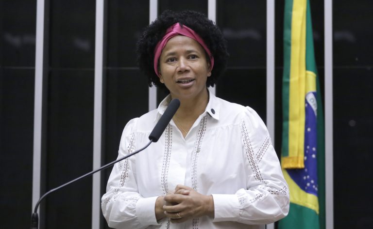 Comissão aprova projeto que cria protocolo de ajuda a indígenas durante desastres