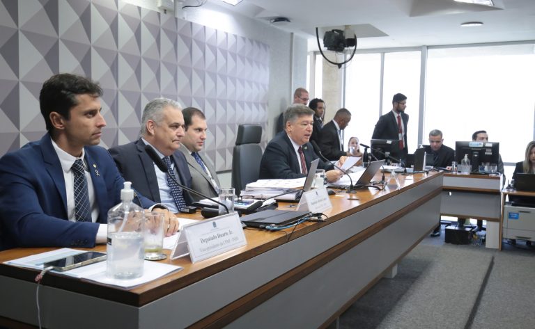 CPMI do INSS ouve lobista preso na sexta pela polícia federal