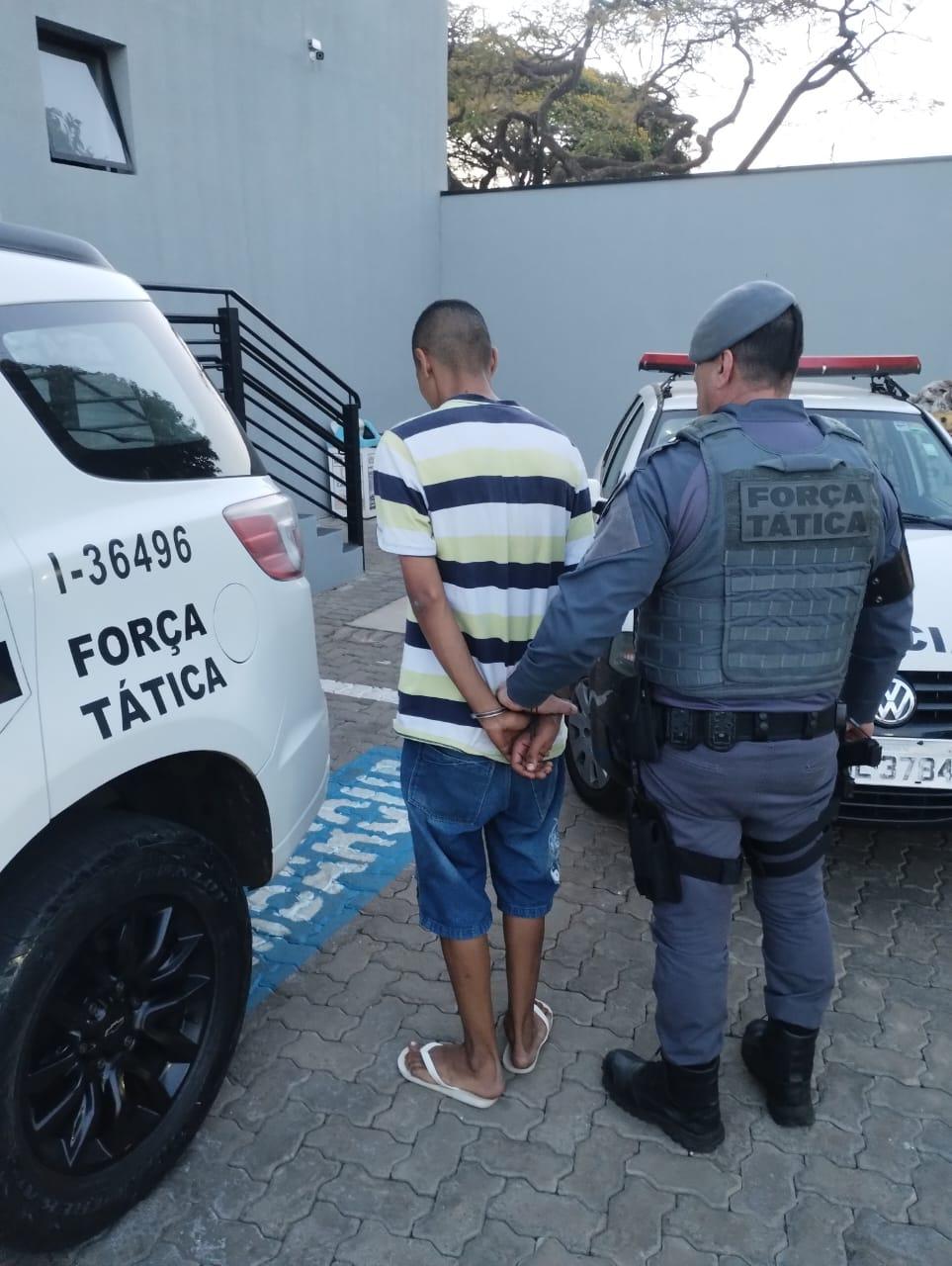 Homem é preso em flagrante por tráfico de drogas no Jardim Alto da Glória em Leme (SP)