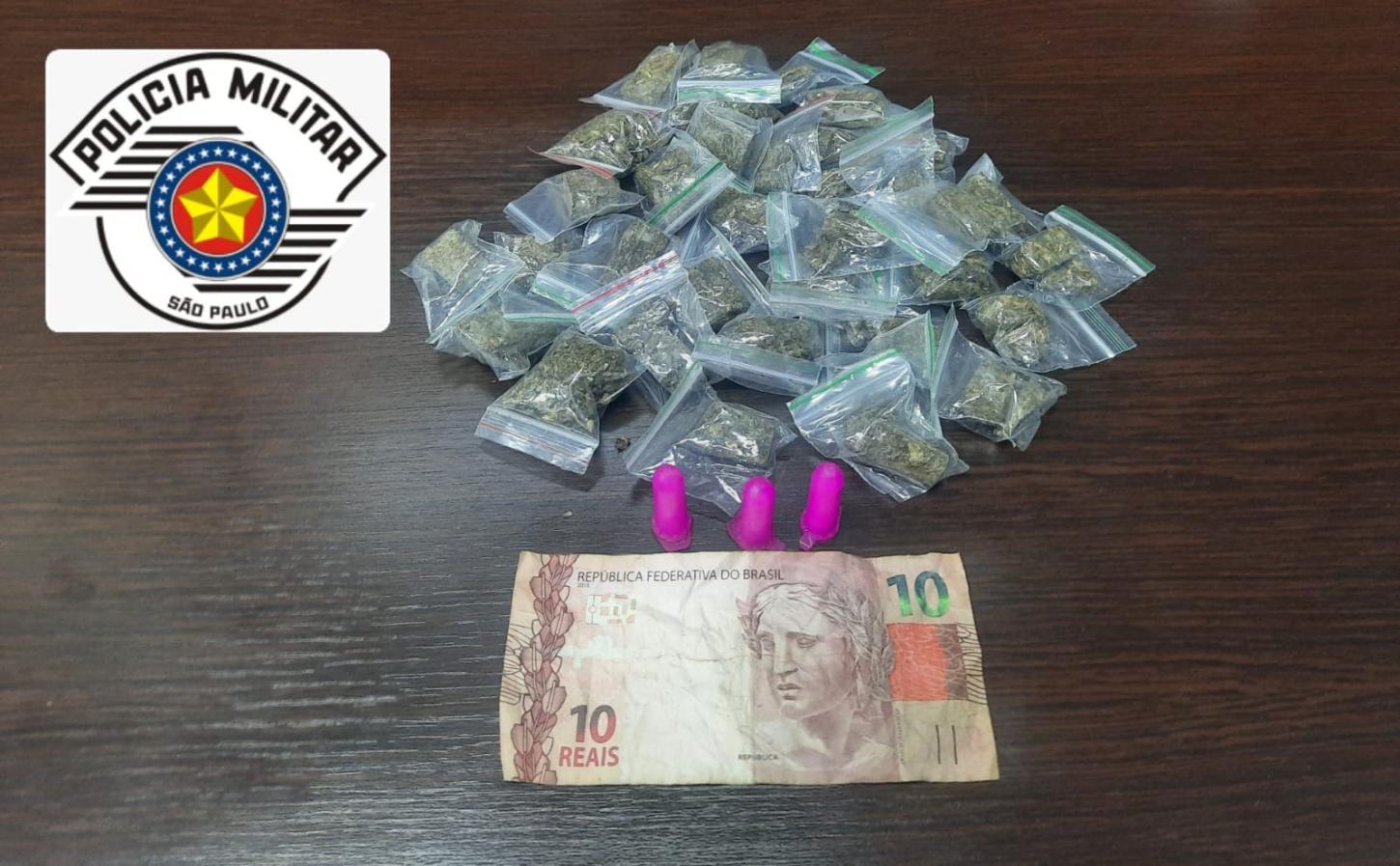 Polícia Militar prende homem por tráfico de drogas no Jardim Primavera em Leme