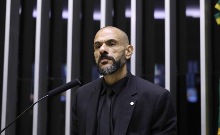 Projeto prevê uso de câmera corporal em vez de tornozeleira para monitorar condenados