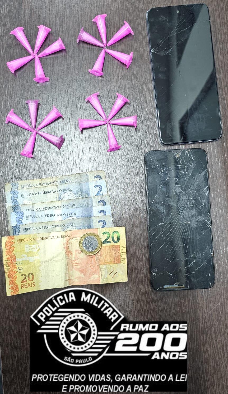 Homem é preso e outro liberado por tráfico de drogas em Leme durante patrulhamento da PM