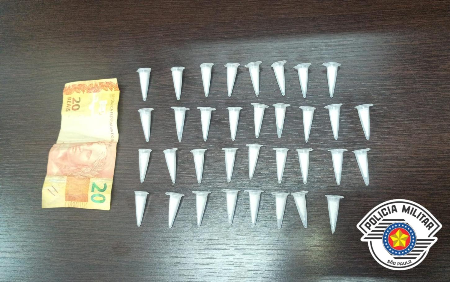 Polícia Militar prende homem por tráfico de drogas no Jardim Vanessa, em Leme (SP)