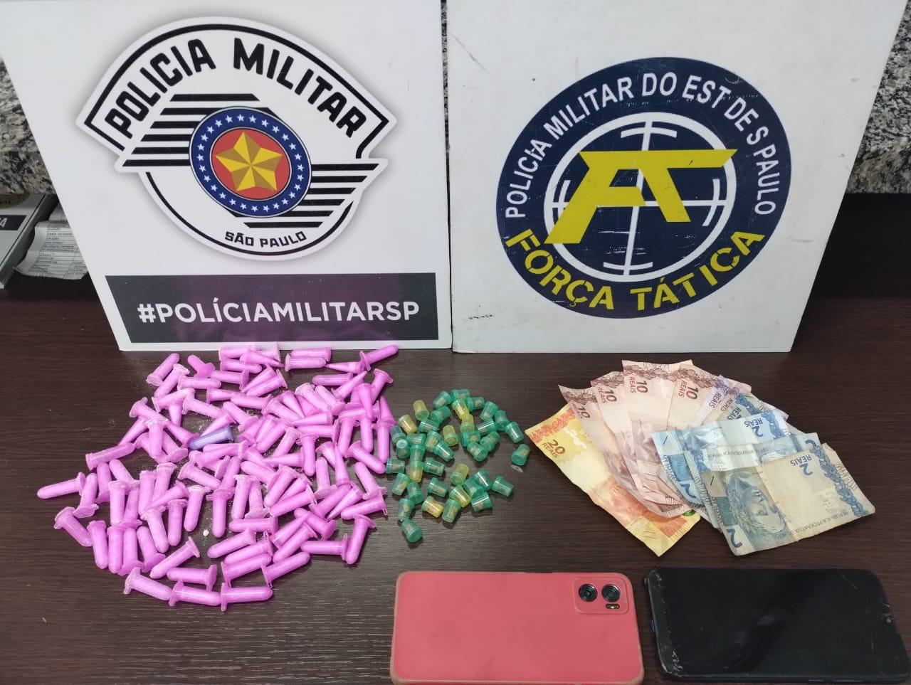 Polícia Militar prende jovem por tráfico de drogas no Jardim Empyreo, em Leme