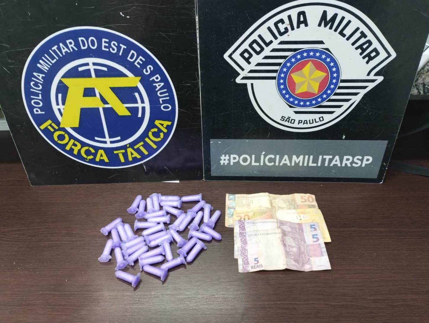 Homem é preso por tráfico após denúncia em bairro de Leme