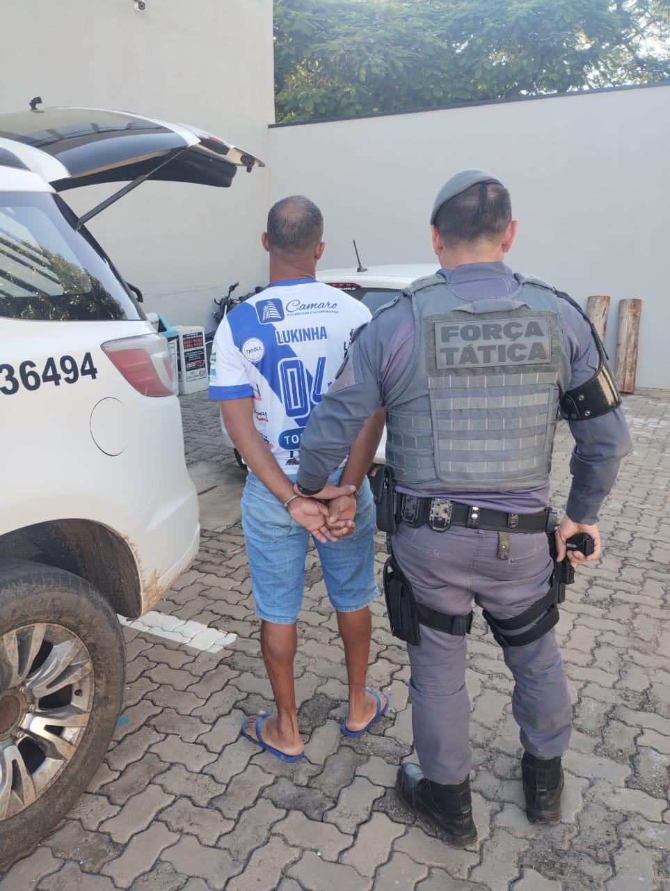 Homem é preso por tráfico de drogas no Jardim Primavera, em Leme