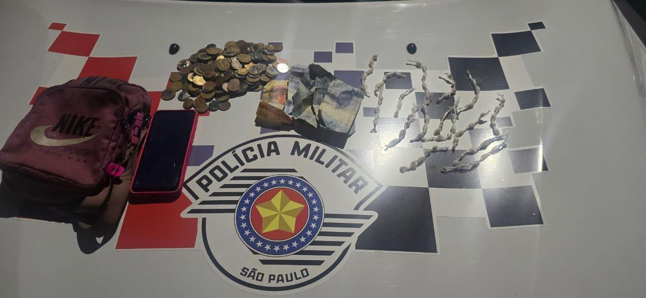 Polícia Militar prende suspeito por tráfico de drogas em operação no Jardim Primavera, em Leme