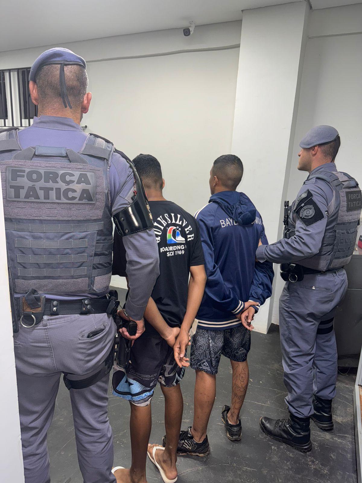 Adolescentes são detidos com drogas durante operação da PM em Leme