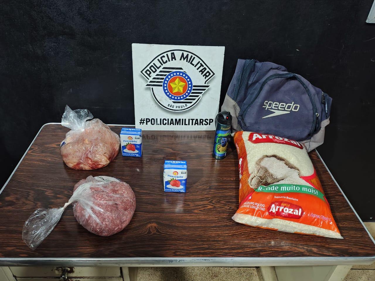 Funcionário é preso após furtar produtos de supermercado em Pirassununga