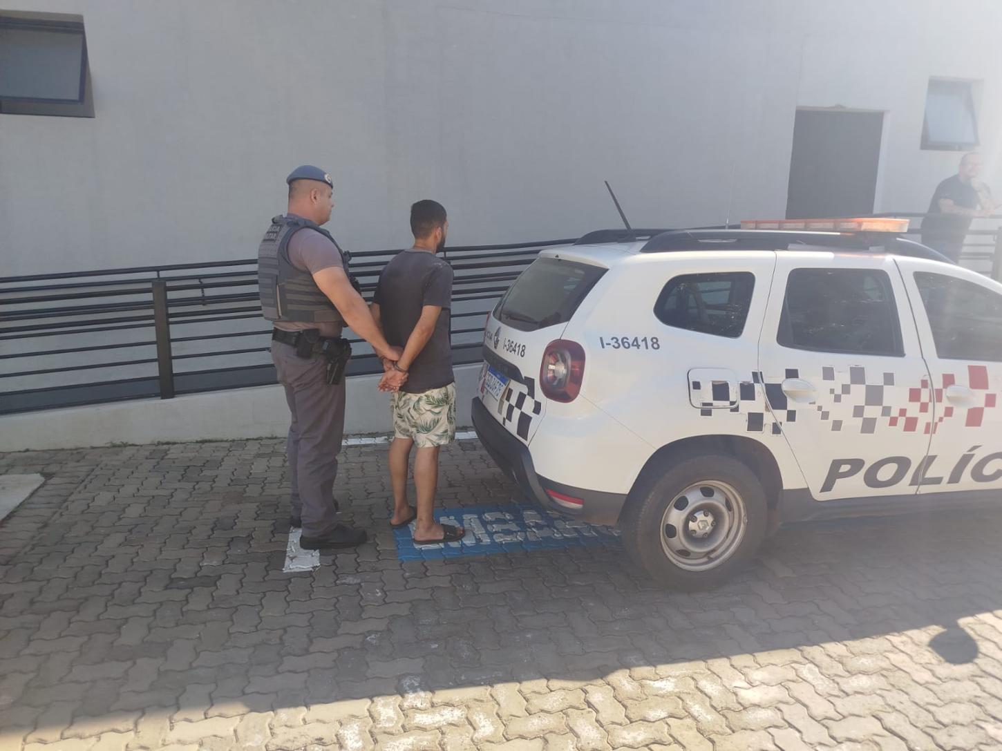 Homem é preso por violência doméstica e descumprimento de medida protetiva em Leme