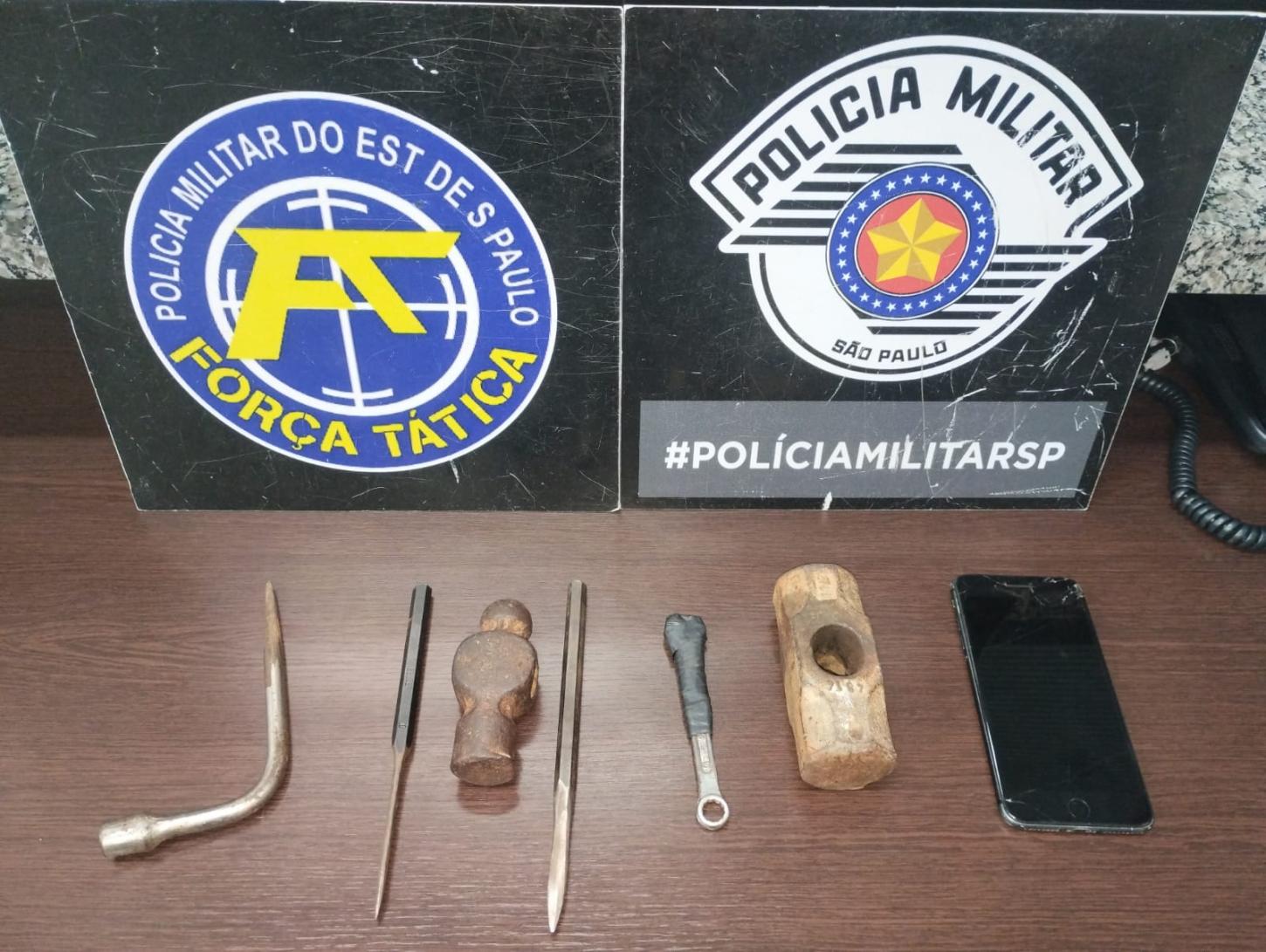Polícia Militar apreende ferramentas usadas em furtos e detém dupla em Leme