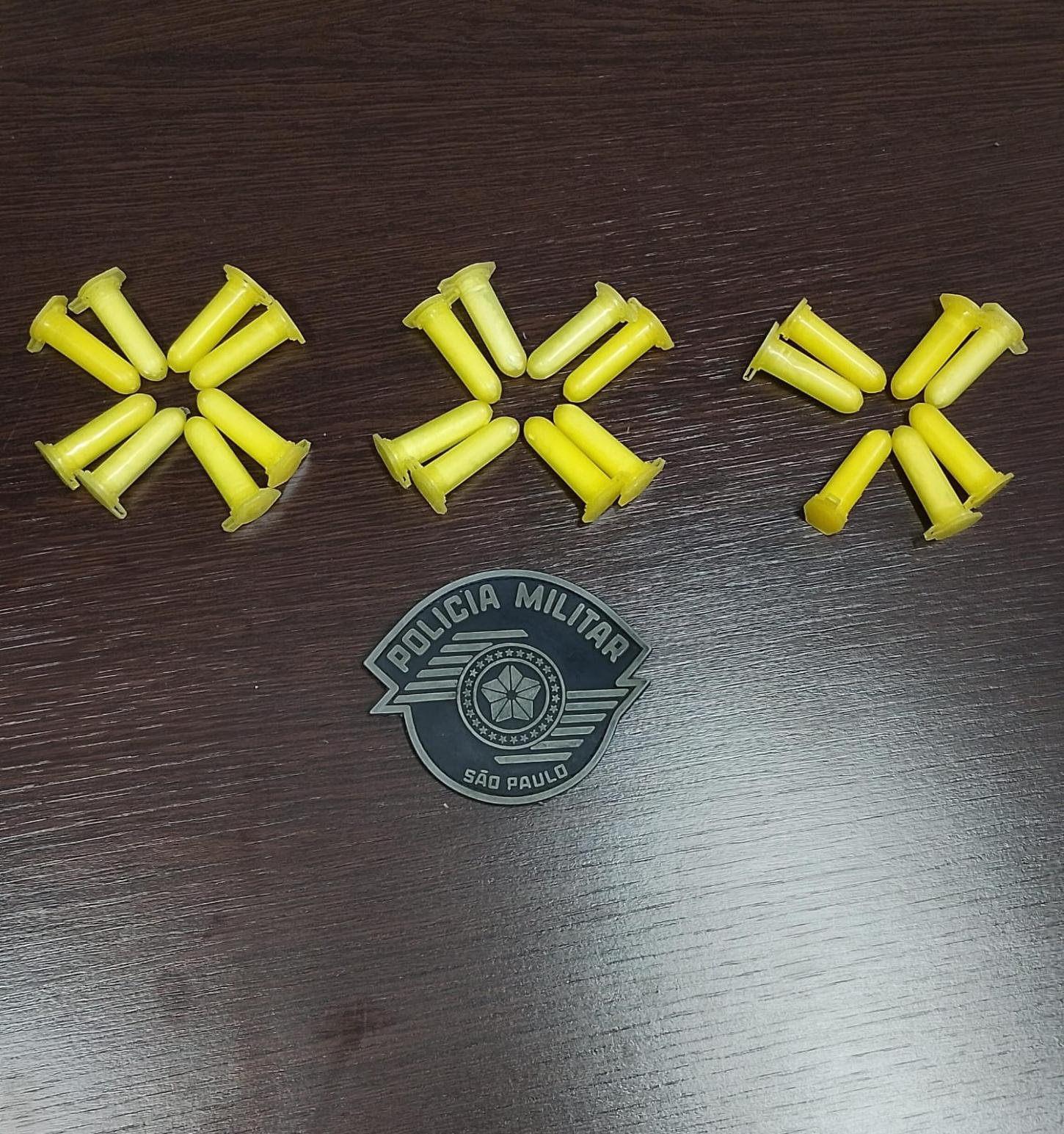 Suspeito é preso com cocaína após tentar fugir da polícia em Leme