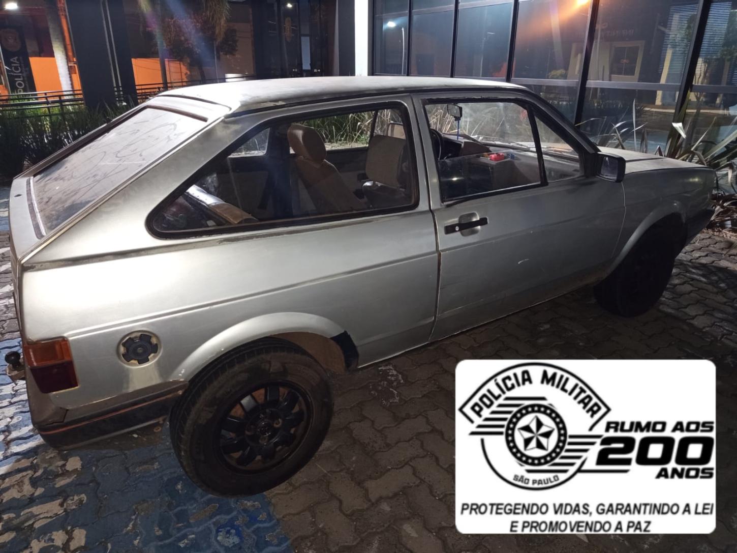 Carro com sinais de adulteração é apreendido durante operação da PM em Leme